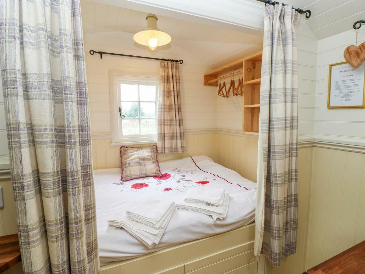 Shepherds Hut - The Crook Milford Haven Esterno foto