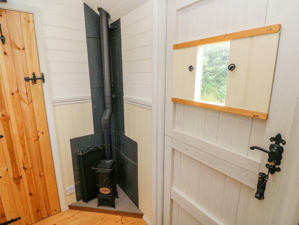 Shepherds Hut - The Crook Milford Haven Esterno foto