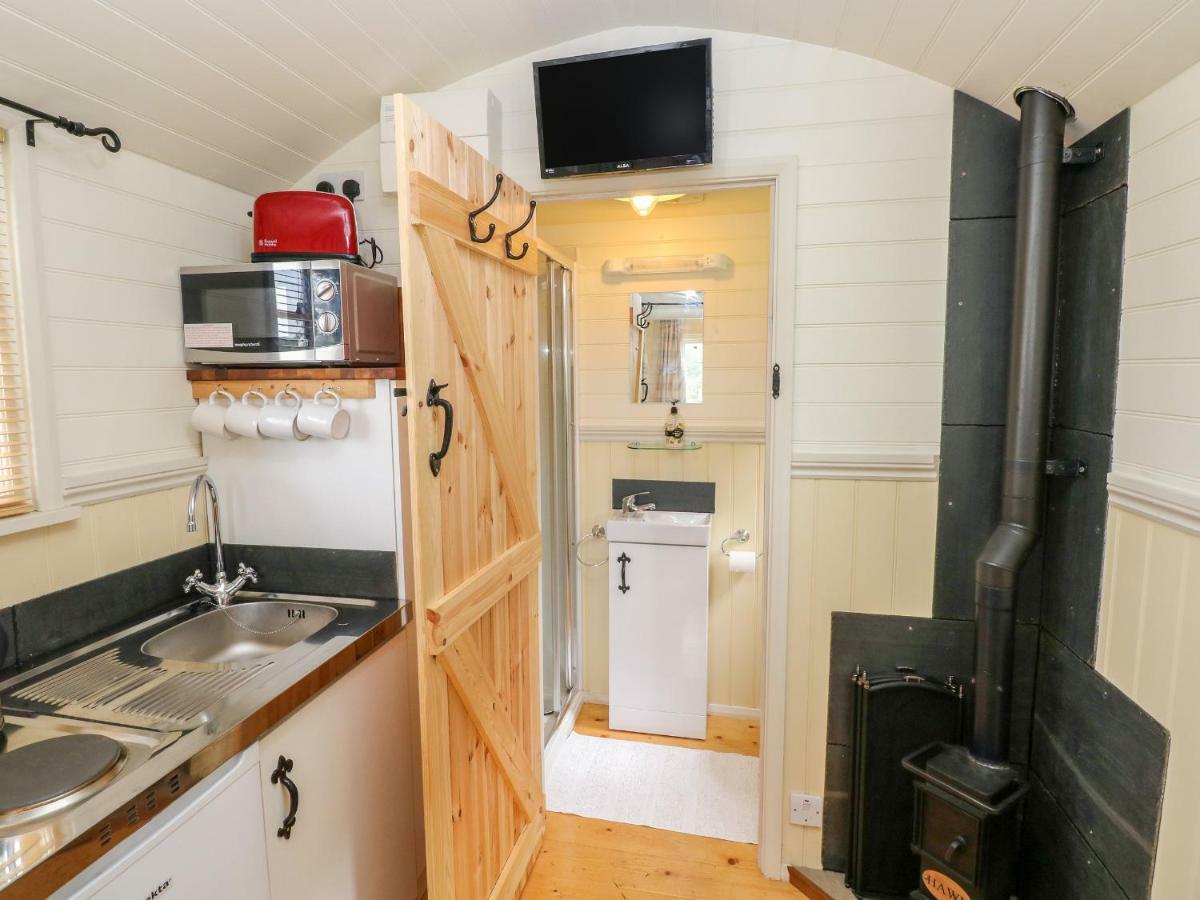 Shepherds Hut - The Crook Milford Haven Esterno foto